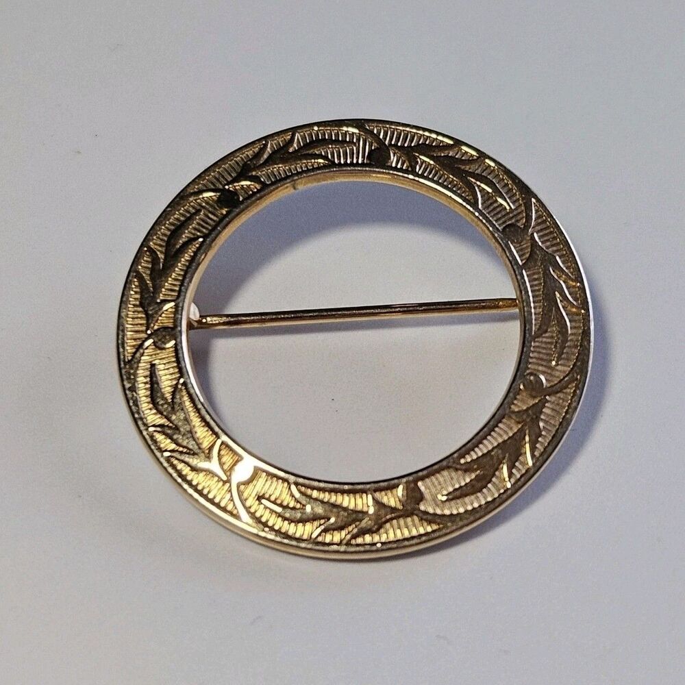 Vintage Gold Tone Etched Circular Brooch
